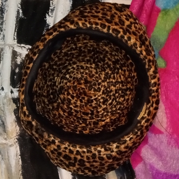 Hat - Picture 2 of 3